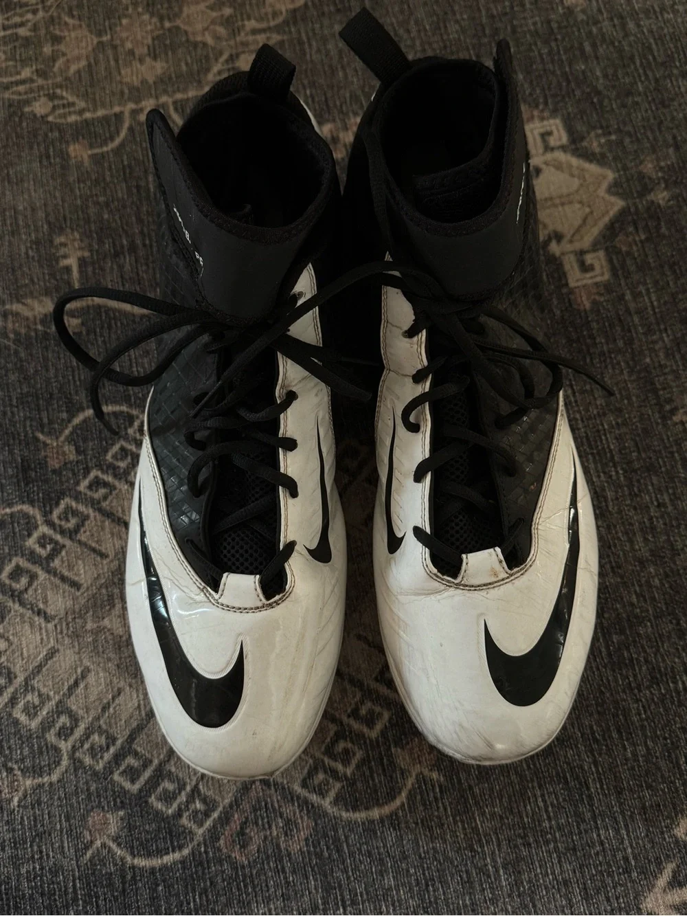 Nike Mens White and Black High-Top Football Cleats